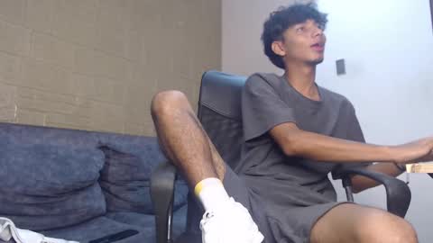 tyler_wolf_1 online show from 11-19-25, 03:23