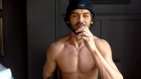 Snapshot of tylerjamesxxx_ chatting on 09-11-25, 09:31 tylerjamesxxx_ online show from 09-11-25, 09:31