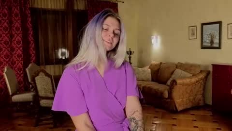 Snapshot of tyraweldy chatting on 10-16-25, 03:02 Crazy online show from 10-16-25, 03:02