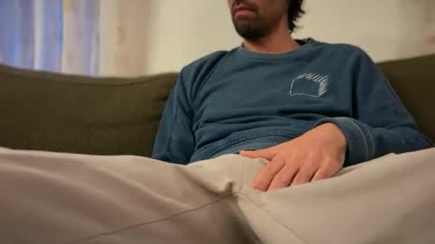 Snapshot of ubehalaya chatting on 11-25-25, 09:26 Ross online show from 11-25-25, 09:26