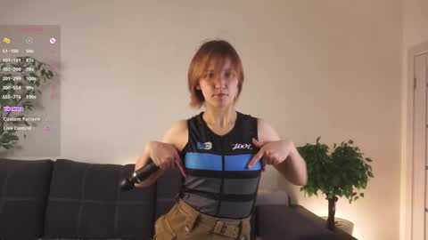 Snapshot of udelaborom chatting on 12-03-25, 06:06 Lili online show from 12-03-25, 06:06