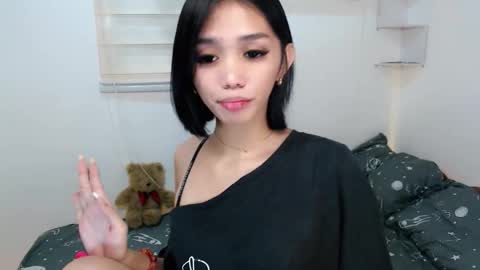 Snapshot of ughliah chatting on 10-14-25, 01:50 urbbgirl alliah online show from 10-14-25, 01:50