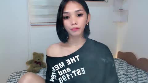 Snapshot of ughliah chatting on 10-23-25, 08:24 urbbgirl alliah online show from 10-23-25, 08:24