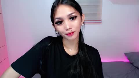 Snapshot of ughliah chatting on 01-18-26, 10:52 urbbgirl alliah online show from 01-18-26, 10:52