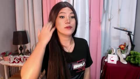 Snapshot of ugly_asianlover chatting on 12-19-24, 10:42 rechelle online show from 12-19-24, 10:42