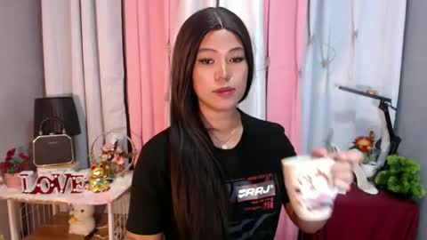 Snapshot of ugly_asianlover chatting on 12-20-24, 11:10 rechelle online show from 12-20-24, 11:10