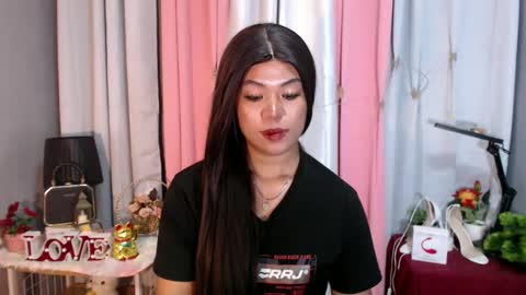 Snapshot of ugly_asianlover chatting on 12-21-24, 10:40 rechelle online show from 12-21-24, 10:40