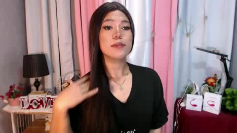 Snapshot of ugly_asianlover chatting on 12-22-24, 10:49 rechelle online show from 12-22-24, 10:49