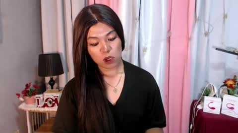 Snapshot of ugly_asianlover chatting on 12-22-24, 01:55 rechelle online show from 12-22-24, 01:55