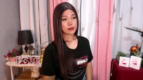 Snapshot of ugly_asianlover chatting on 12-23-24, 03:23 rechelle online show from 12-23-24, 03:23