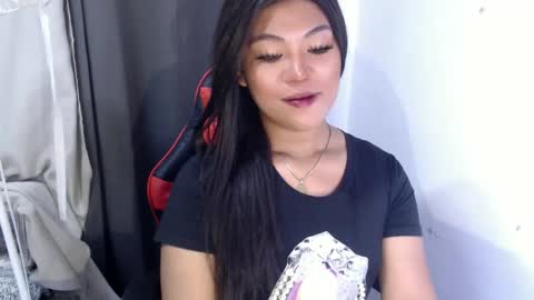 Snapshot of ugly_asianlover chatting on 02-09-25, 10:32 rechelle online show from 02-09-25, 10:32