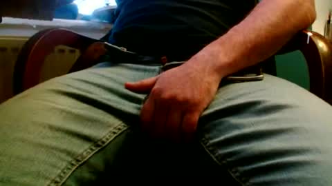 Snapshot of ukclive chatting on 10-20-25, 03:56 ukclive online show from 10-20-25, 03:56