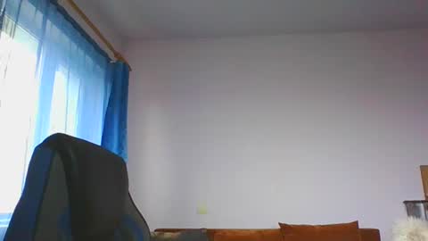 ulmeni4 online show from 12-22-25, 12:24