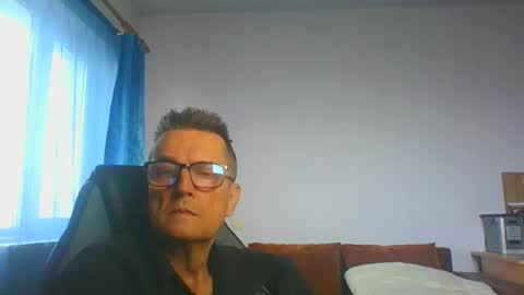 Snapshot of ulmeni7 chatting on 11-13-25, 06:45 ulmeni7 online show from 11-13-25, 06:45