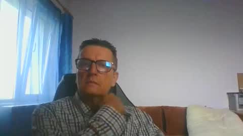 Snapshot of ulmeni7 chatting on 11-17-25, 07:36 ulmeni7 online show from 11-17-25, 07:36