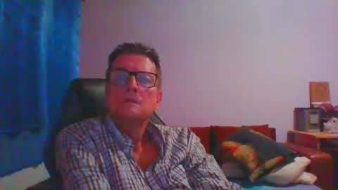 Snapshot of ulmeni7 chatting on 11-30-25, 09:52 ulmeni7 online show from 11-30-25, 09:52