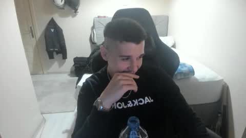 hi im mike tyson -  online show from 11-09-25, 06:28