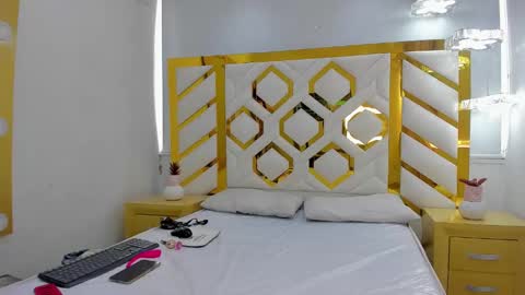 Un Slutty online show from 01-21-25, 07:17