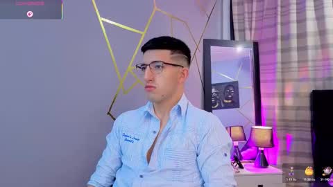 Snapshot of un_sluttyy chatting on 11-11-25, 11:43 un_sluttyy online show from 11-11-25, 11:43