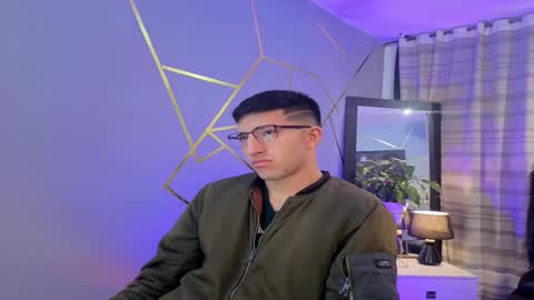 Snapshot of un_sluttyy chatting on 11-15-25, 11:40 un_sluttyy online show from 11-15-25, 11:40