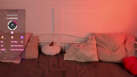 Una  online show from 10-12-25, 09:52