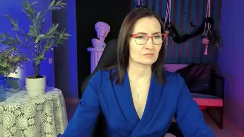 UnaTera online show from 10-24-25, 05:26