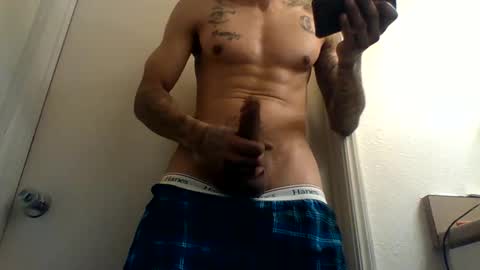 Snapshot of uncut_papi1989 chatting on 12-27-24, 05:42 tele kuzhbuzh online show from 12-27-24, 05:42