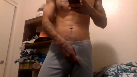 Snapshot of uncut_papi1989 chatting on 01-27-25, 04:41 tele kuzhbuzh online show from 01-27-25, 04:41