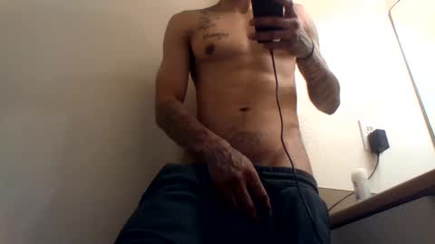Snapshot of uncut_papi1989 chatting on 02-17-25, 10:25 tele kuzhbuzh online show from 02-17-25, 10:25