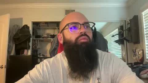 Snapshot of uncutbeard129840 chatting on 10-23-25, 11:46 uncutbeard129840 online show from 10-23-25, 11:46