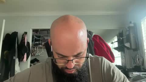 Snapshot of uncutbeard129840 chatting on 11-06-25, 11:59 uncutbeard129840 online show from 11-06-25, 11:59