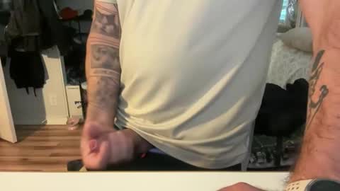 Snapshot of uncutbeard129840 chatting on 12-05-25, 12:19 uncutbeard129840 online show from 12-05-25, 12:19