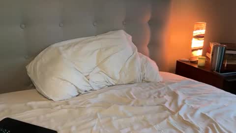 Snapshot of uncutnudist chatting on 10-25-25, 02:56 uncutnudist online show from 10-25-25, 02:56