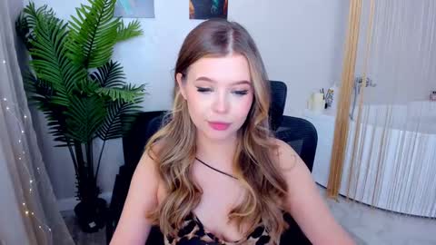 Alice online show from 02-15-25, 02:44