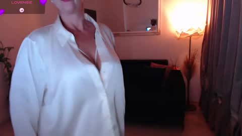 Eva online show from 11-14-25, 09:24