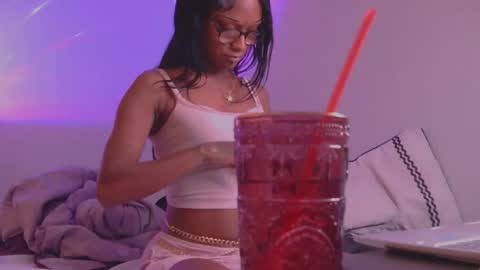 uniqecho online show from 03-18-26, 12:58