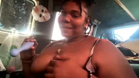 Snapshot of unistarfire chatting on 12-11-24, 09:45 Uni StarFire online show from 12-11-24, 09:45