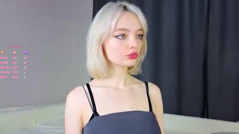 Snapshot of unknownstatus chatting on 10-21-25, 03:18 ShizukaShizuSHIZ online show from 10-21-25, 03:18