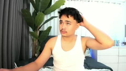 Miss online show from 12-04-25, 04:11