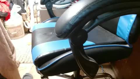 Snapshot of uprailfan1986 chatting on 10-22-25, 07:13 uprailfan1986 online show from 10-22-25, 07:13