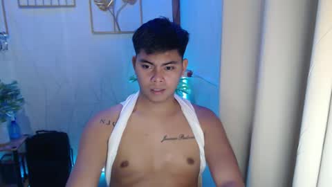 Snapshot of ur_asian_babe143 chatting on 12-01-24, 04:29 Jm online show from 12-01-24, 04:29