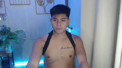 Snapshot of ur_asian_babe143 chatting on 12-05-24, 02:33 Jm online show from 12-05-24, 02:33