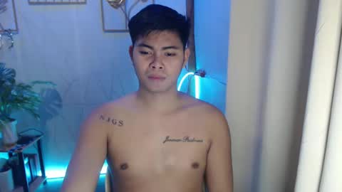 Snapshot of ur_asian_babe143 chatting on 12-11-24, 08:28 Jm online show from 12-11-24, 08:28
