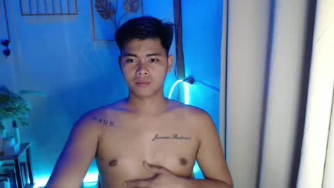 Snapshot of ur_asian_babe143 chatting on 12-26-24, 05:40 Jm online show from 12-26-24, 05:40