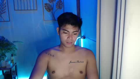 Snapshot of ur_asian_babe143 chatting on 01-03-25, 01:47 Jm online show from 01-03-25, 01:47