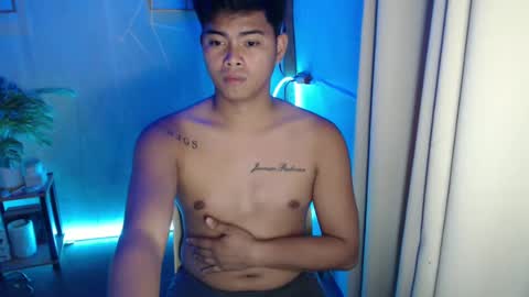 Snapshot of ur_asian_babe143 chatting on 01-16-25, 05:12 Jm online show from 01-16-25, 05:12
