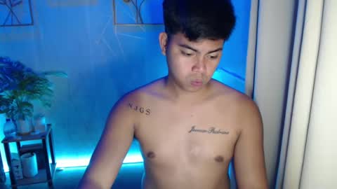 Snapshot of ur_asian_babe143 chatting on 01-17-25, 05:30 Jm online show from 01-17-25, 05:30