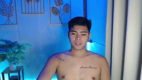 Snapshot of ur_asian_babe143 chatting on 02-21-25, 02:38 Jm online show from 02-21-25, 02:38