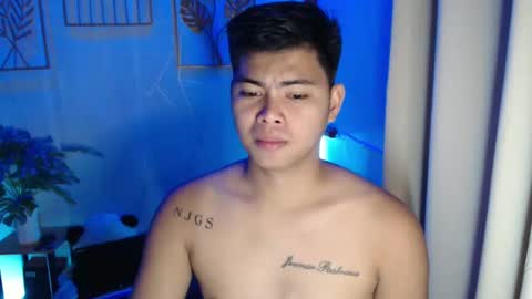 Snapshot of ur_asian_babe143 chatting on 03-11-25, 03:56 Jm online show from 03-11-25, 03:56