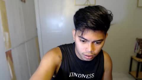 Snapshot of ur_asian_babe143 chatting on 10-08-25, 04:48 Jm online show from 10-08-25, 04:48